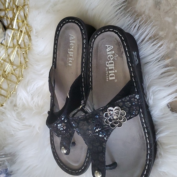 Alegria black thong sandals size 7 - Picture 9 of 16